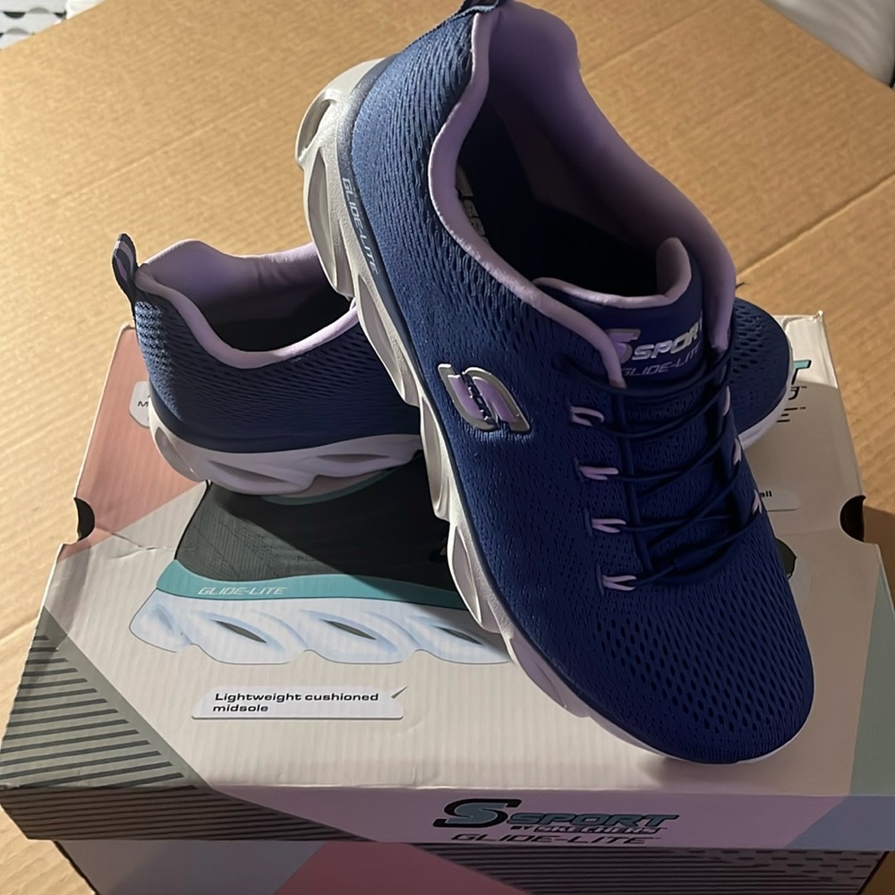 Skechers Ashlina Washable Mesh Bungee Sneaker - Blue Size 9